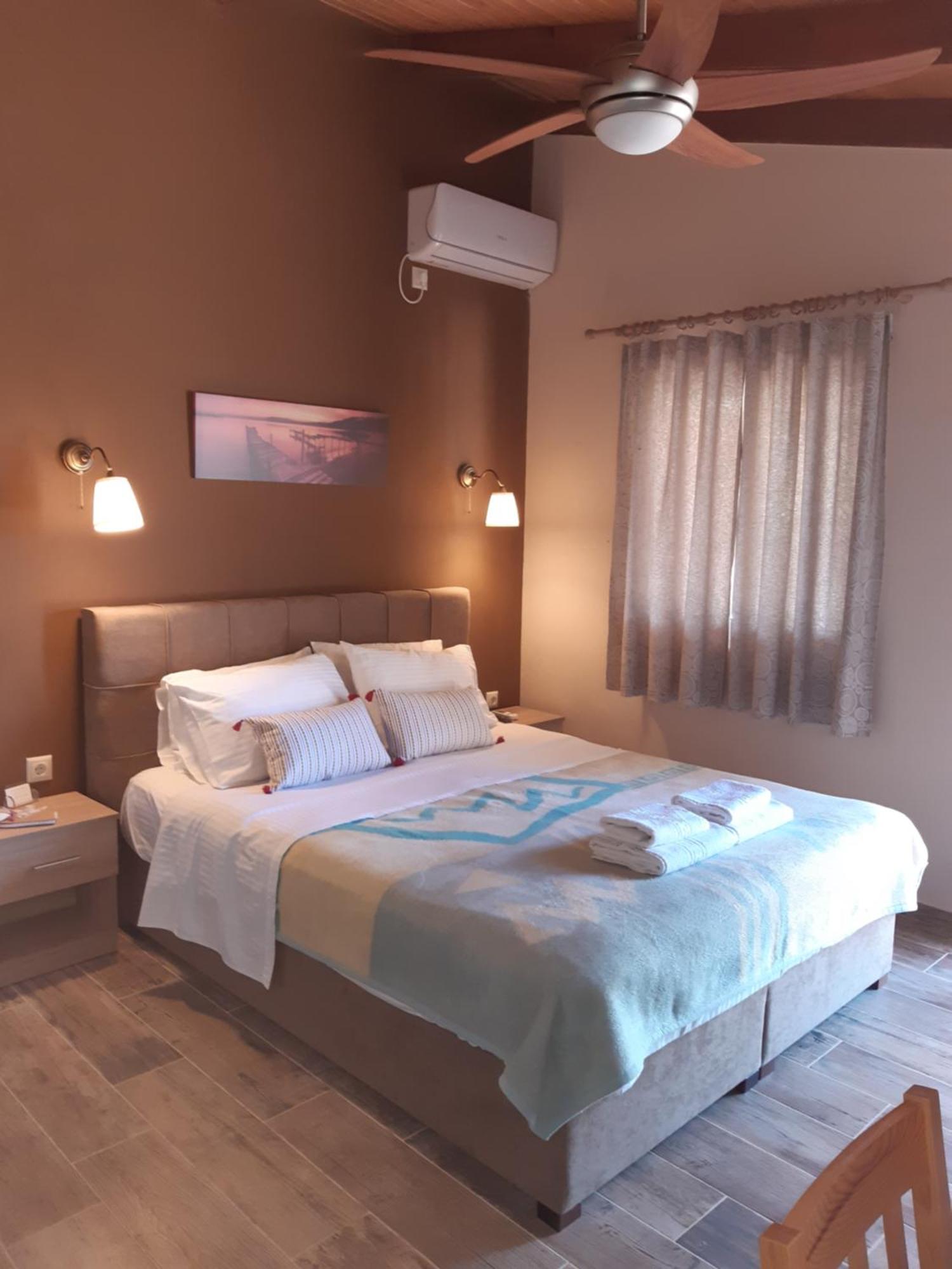 Room Near The Airport Pikérmion Zimmer foto